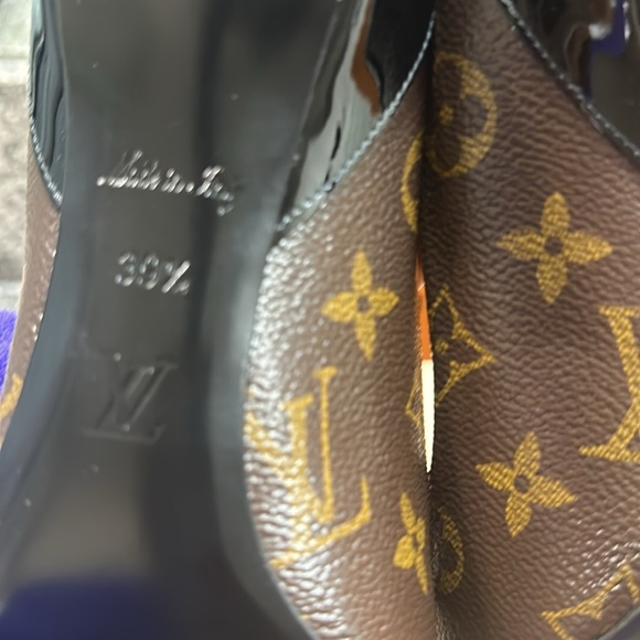 Louis Vuitton Cherie Pump - Picture 5 of 9